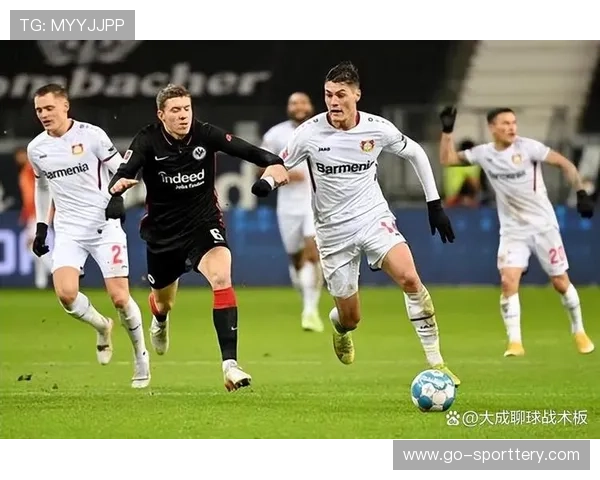 弗赖堡主帅施特赖希:球员展现韧性,落后时不慌乱是成熟表现 弗赖堡主帅施特赖希:球员展现韧性,落后时不慌乱是成熟表现